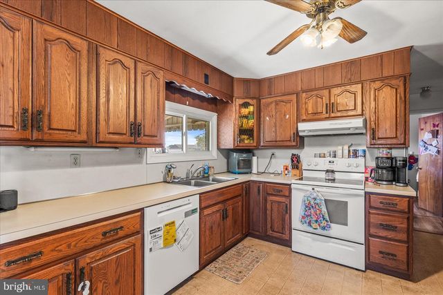 226 DILLER RD, Hanover, PA 17331