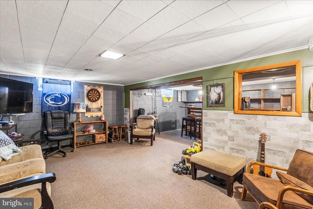 226 DILLER RD, Hanover, PA 17331
