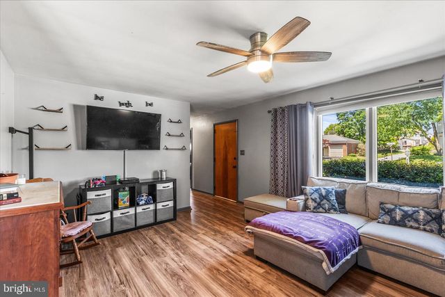 226 DILLER RD, Hanover, PA 17331