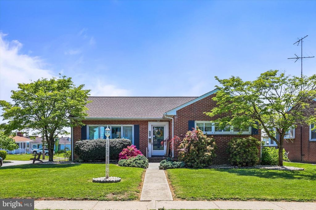 226 DILLER RD, Hanover, PA 17331