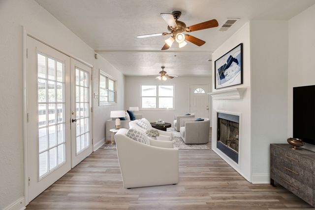 4713 Breezy Hill Street, Midlothian, TX 76065