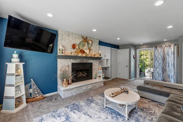 777 Pine DRIVE, West Bend, WI 53095