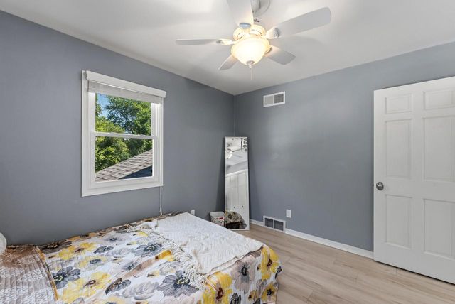 777 Pine DRIVE, West Bend, WI 53095