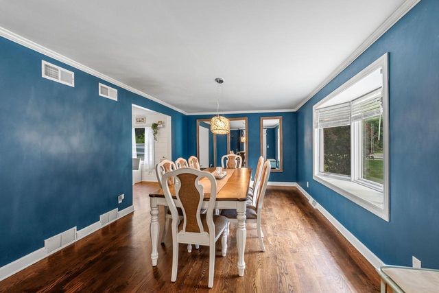 777 Pine DRIVE, West Bend, WI 53095
