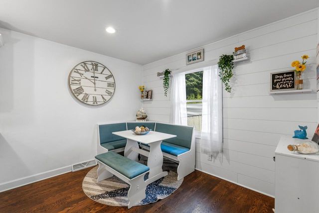 777 Pine DRIVE, West Bend, WI 53095
