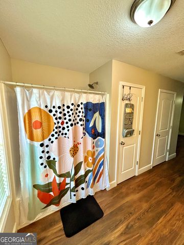 211 Twinn Lakes Drive, Baxley, GA 31513
