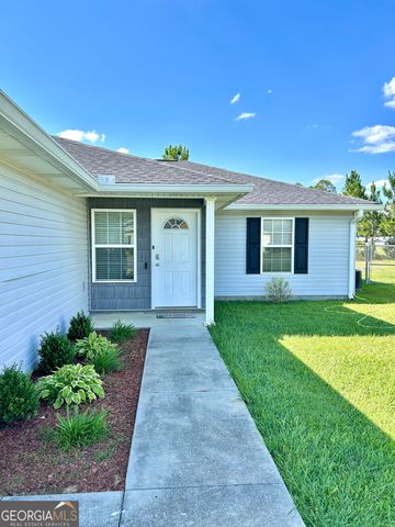 211 Twinn Lakes Drive, Baxley, GA 31513