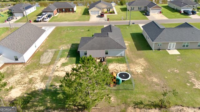 211 Twinn Lakes Drive, Baxley, GA 31513