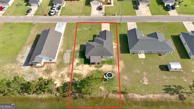 211 Twinn Lakes Drive, Baxley, GA 31513