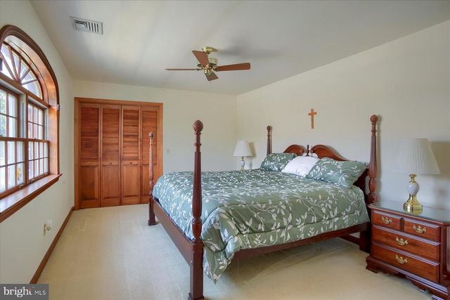 324 W ORCHARD DR, Palmyra, PA 17078