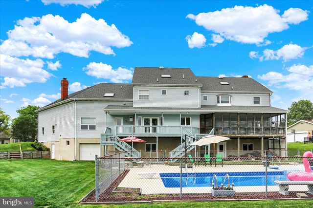 324 W ORCHARD DR, Palmyra, PA 17078