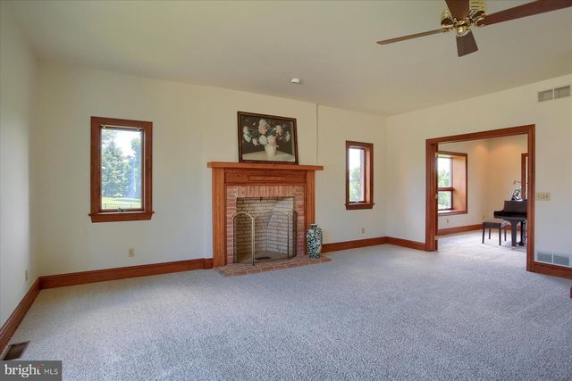 324 W ORCHARD DR, Palmyra, PA 17078