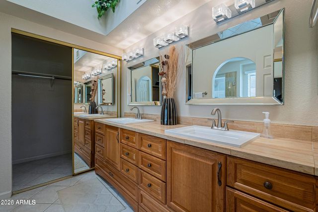 11055 E CLINTON Street, Scottsdale, AZ 85259