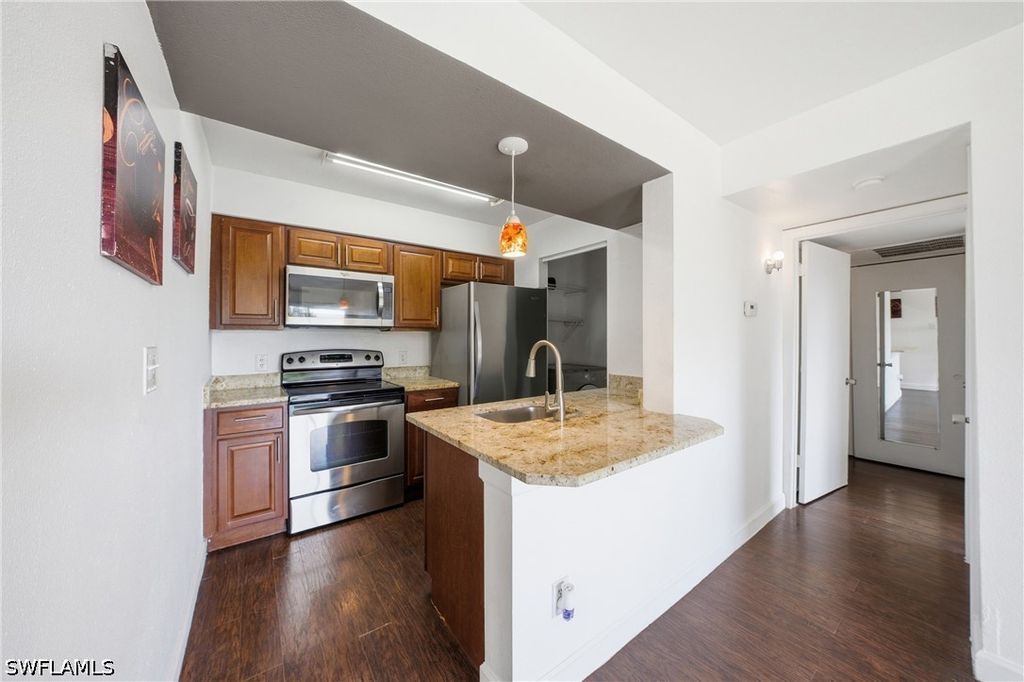 2925 Winkler AVE 920, Fort Myers, FL 33916