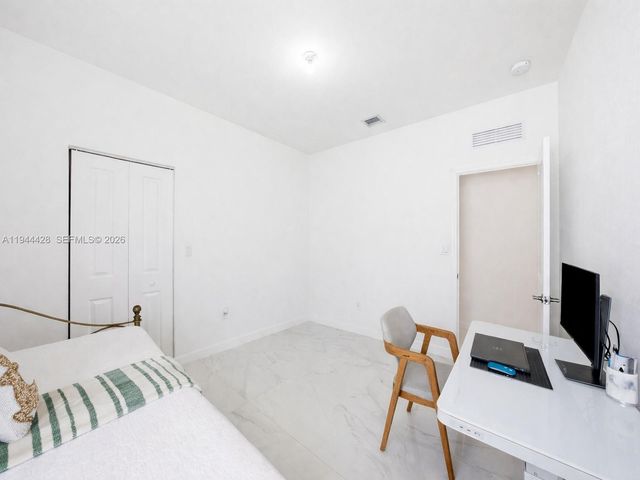 19080 SW 133RD CT, Miami, FL 33177