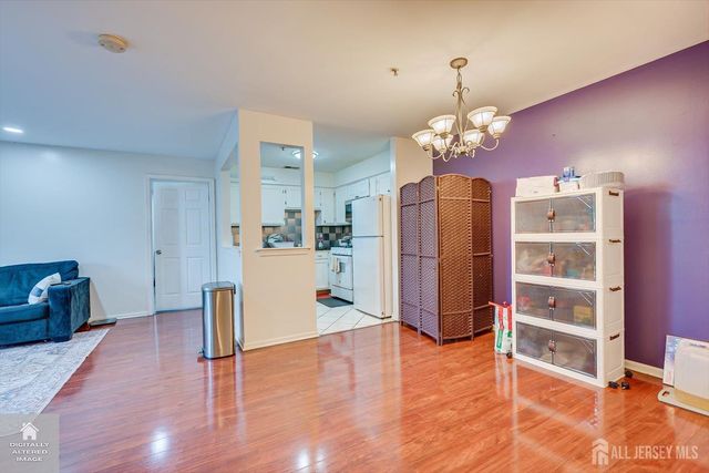 525 Waterford Drive, Edison, NJ 08817