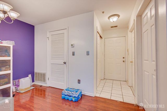 525 Waterford Drive, Edison, NJ 08817