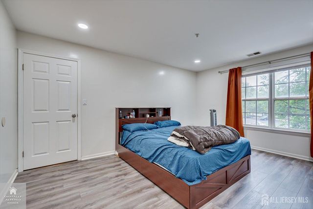 525 Waterford Drive, Edison, NJ 08817
