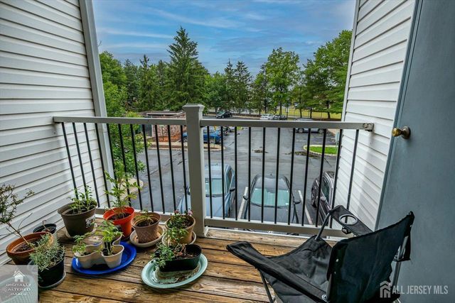 525 Waterford Drive, Edison, NJ 08817