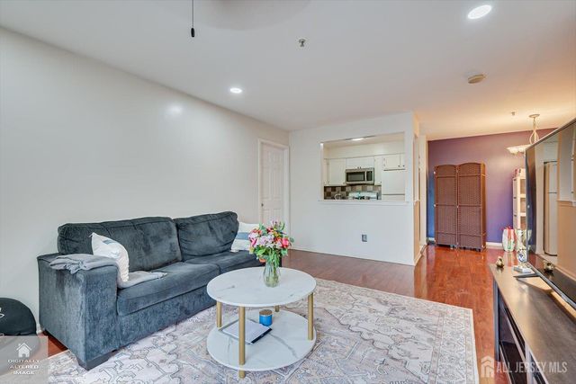 525 Waterford Drive, Edison, NJ 08817