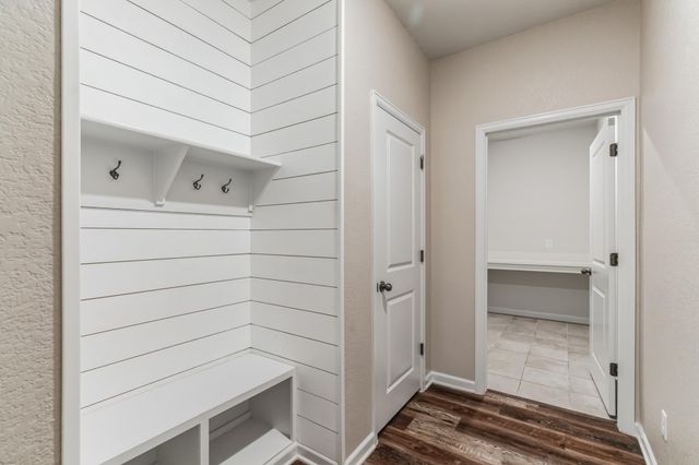 104 Joseph Hawkins LN, Bastrop, TX 78602