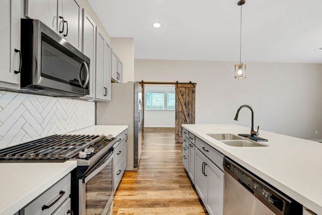 104 Joseph Hawkins LN, Bastrop, TX 78602