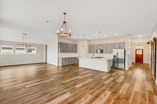 104 Joseph Hawkins LN, Bastrop, TX 78602