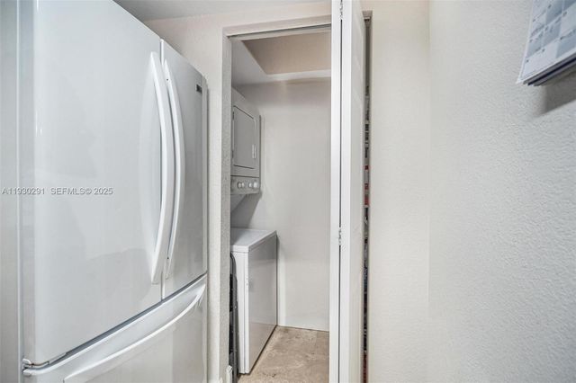 770 Claughton Island Dr 503, Miami, FL 33131