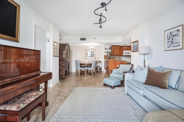 770 Claughton Island Dr 503, Miami, FL 33131