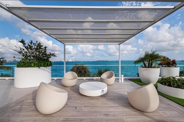 770 Claughton Island Dr 503, Miami, FL 33131