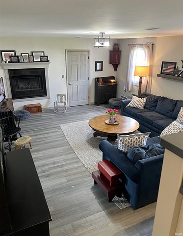 1830 Oak Street, Linton, IN 47441