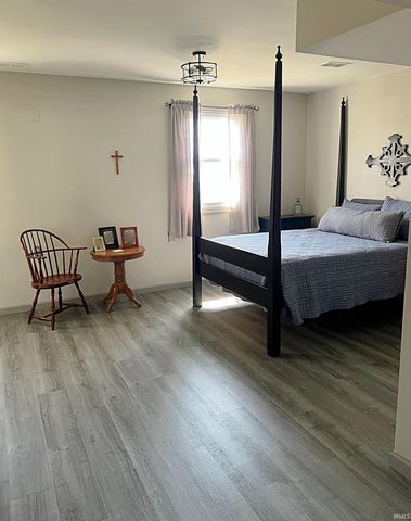 1830 Oak Street, Linton, IN 47441