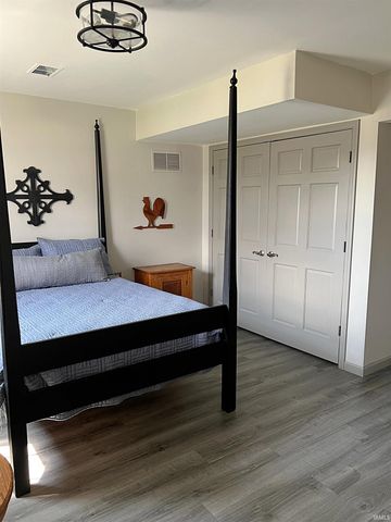 1830 Oak Street, Linton, IN 47441