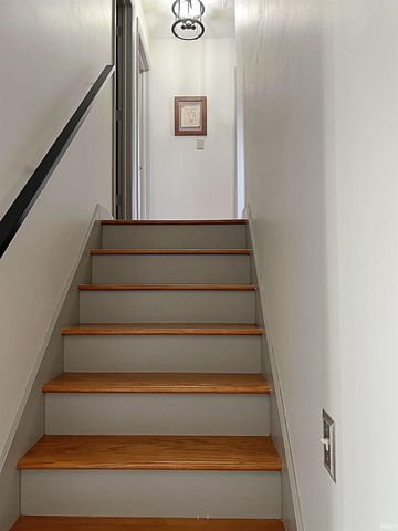 1830 Oak Street, Linton, IN 47441