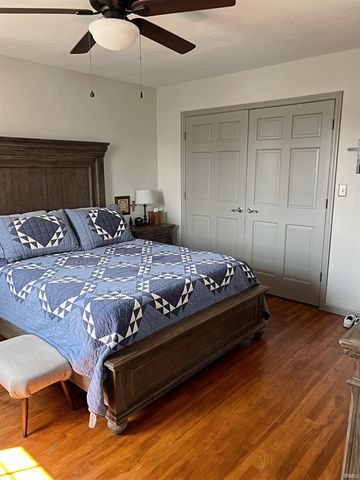 1830 Oak Street, Linton, IN 47441