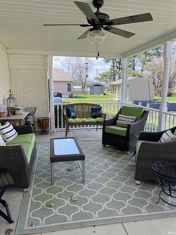 1830 Oak Street, Linton, IN 47441