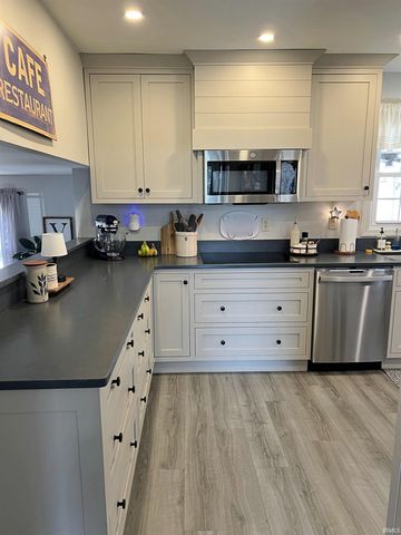 1830 Oak Street, Linton, IN 47441