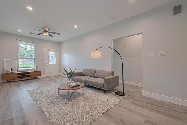 7926 Easter Street, Houston, TX 77088