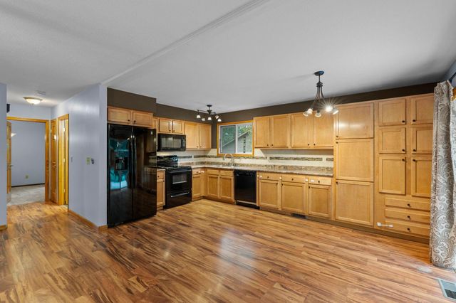 2483 Hidden Valley Lane, Stillwater, MN 55082