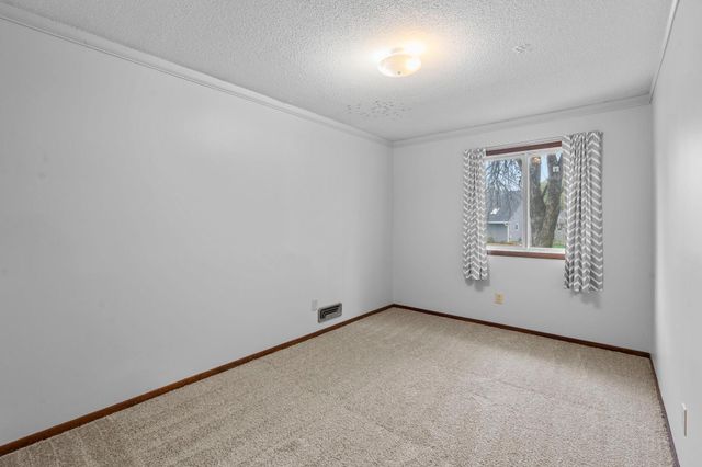 2483 Hidden Valley Lane, Stillwater, MN 55082