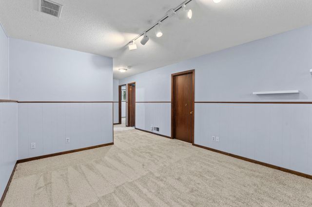 2483 Hidden Valley Lane, Stillwater, MN 55082