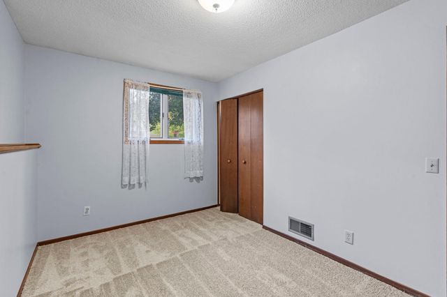 2483 Hidden Valley Lane, Stillwater, MN 55082