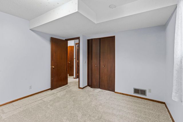 2483 Hidden Valley Lane, Stillwater, MN 55082