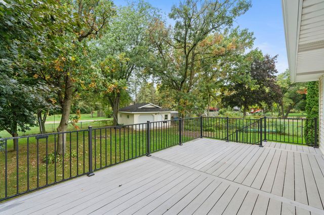 2483 Hidden Valley Lane, Stillwater, MN 55082