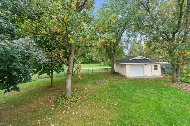 2483 Hidden Valley Lane, Stillwater, MN 55082