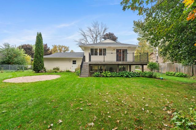 2483 Hidden Valley Lane, Stillwater, MN 55082