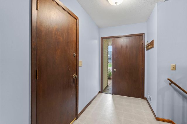 2483 Hidden Valley Lane, Stillwater, MN 55082