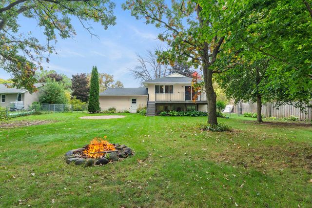 2483 Hidden Valley Lane, Stillwater, MN 55082