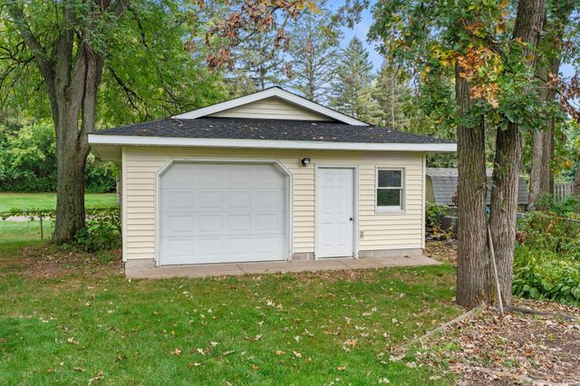 2483 Hidden Valley Lane, Stillwater, MN 55082