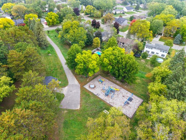 2483 Hidden Valley Lane, Stillwater, MN 55082
